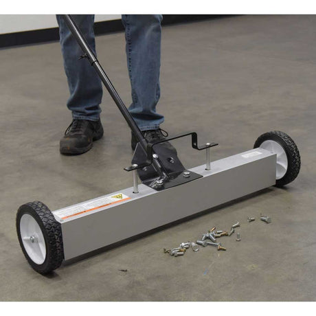 Vestil Magnetic Push Sweeper MFSR-30 